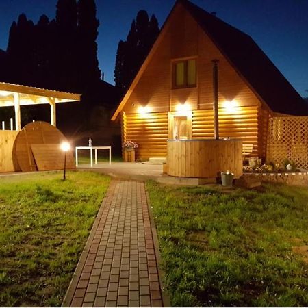 Holiday Home Tujas Kraslava Luaran gambar